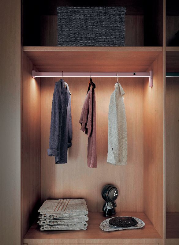Lucente — Chémarw 3 rose gold wardrobe rail