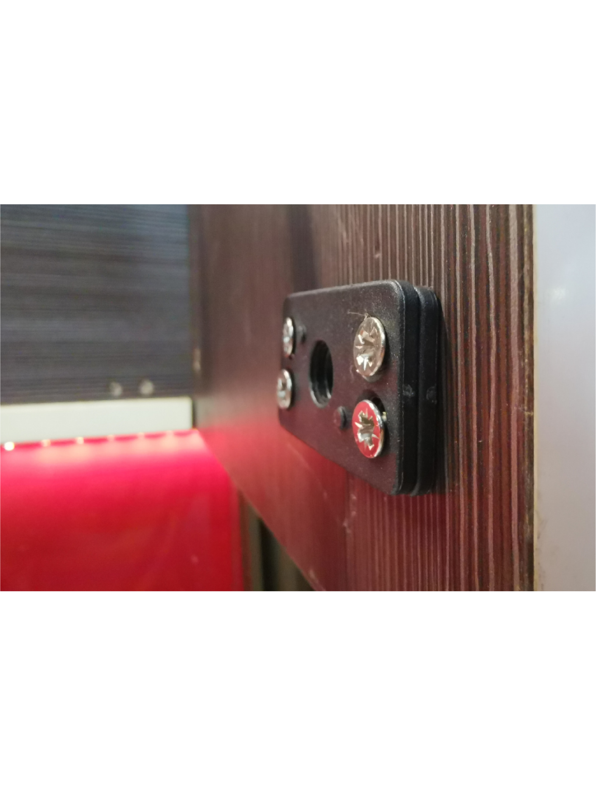 Mounting Plate - Minimise cabinet size