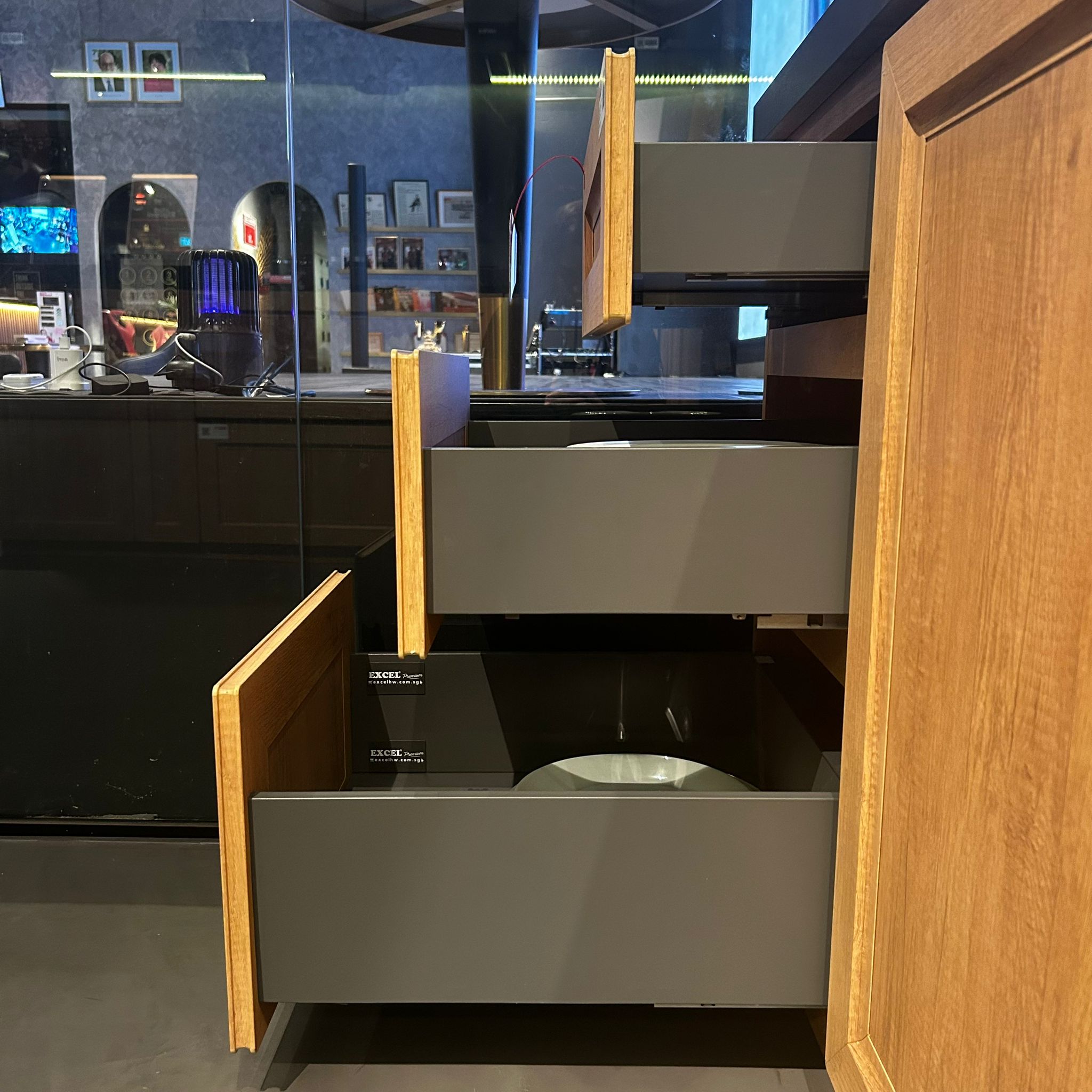 Compact Aluminum Kitchen Cabinet - Premium Package