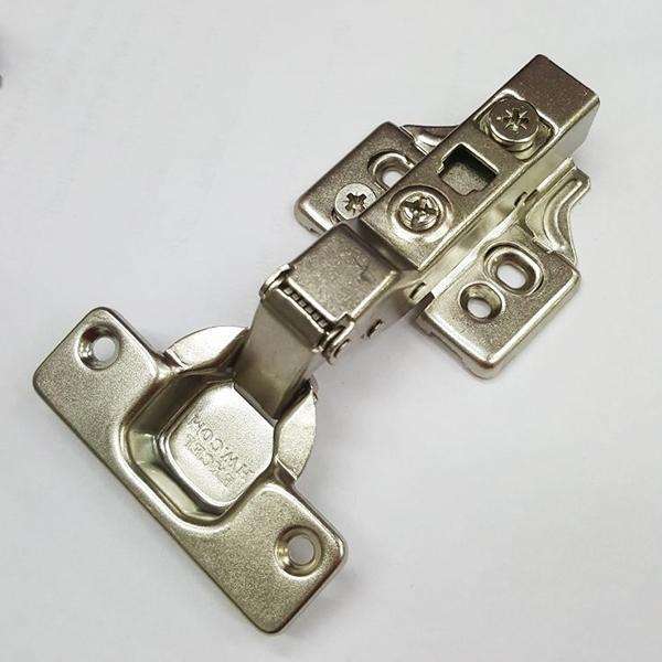 EXCEL - Soft Closing Hinge W/Adj MP Half Overlay (3 Holes)